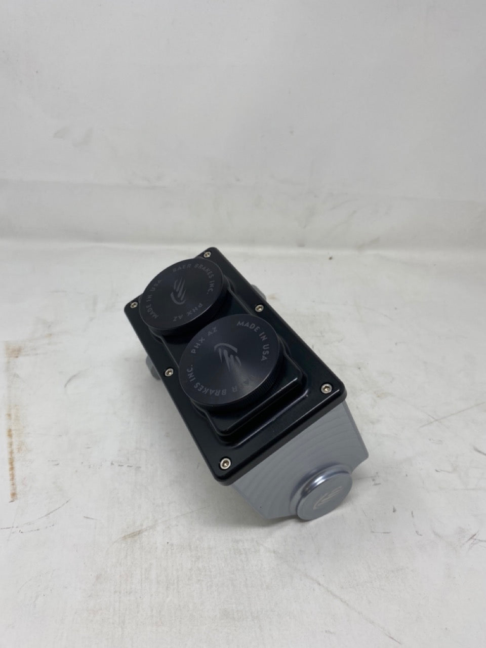 BLEM Remaster (32) - Gray - Left Port - 1.00"