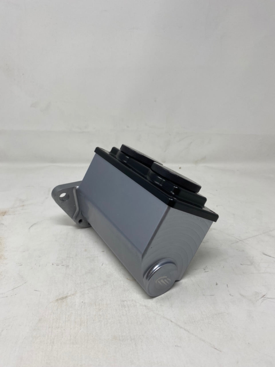 BLEM Remaster (32) - Gray - Left Port - 1.00"