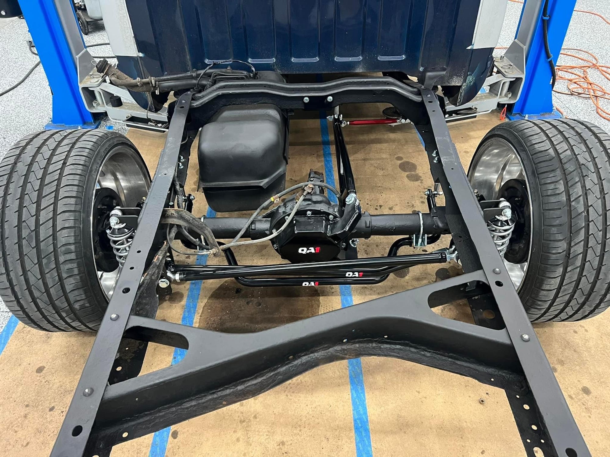 QA1 Rear Single Adjustable Coilover System - 88-98 C1500
