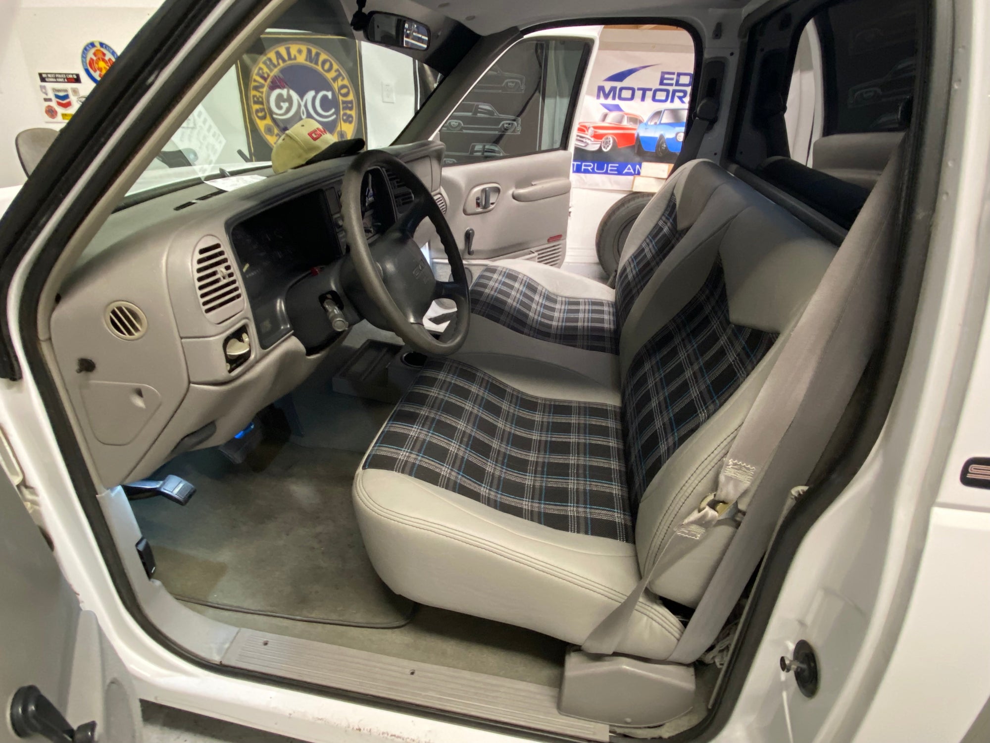 Titan 1988-1998 GM Truck Bench Seat Package