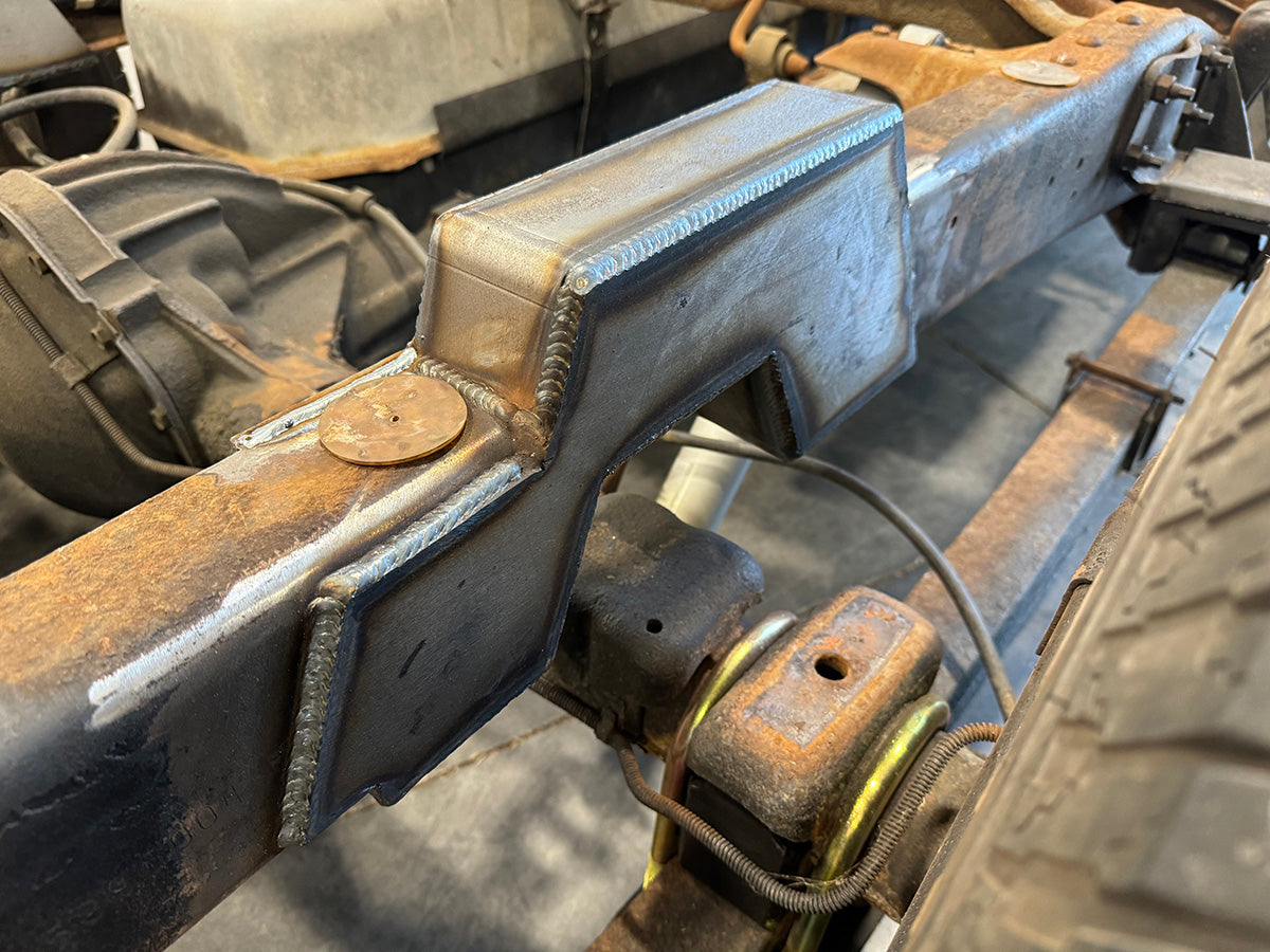 React Under Bed Step Notch - 92-99 C3500 - WELD IN