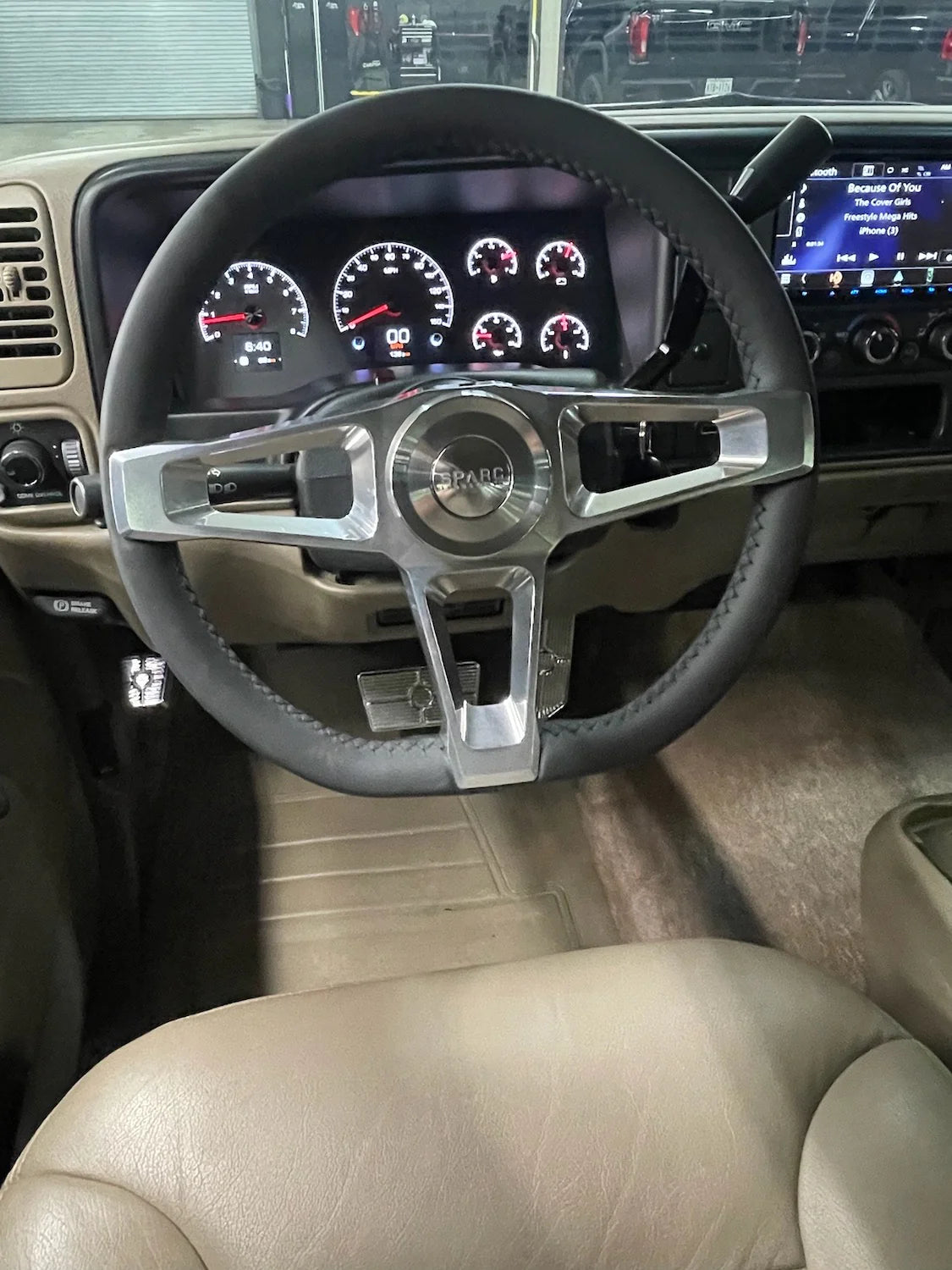 Dakota Digital HDX Gauges - 95-98 GM Truck / 95-99 SUV