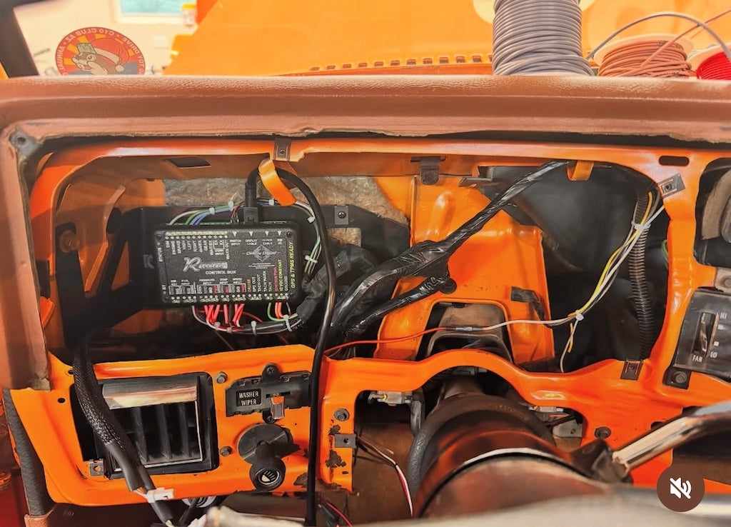 Mounting Bracket for Dakota Digital - 73-87 C10