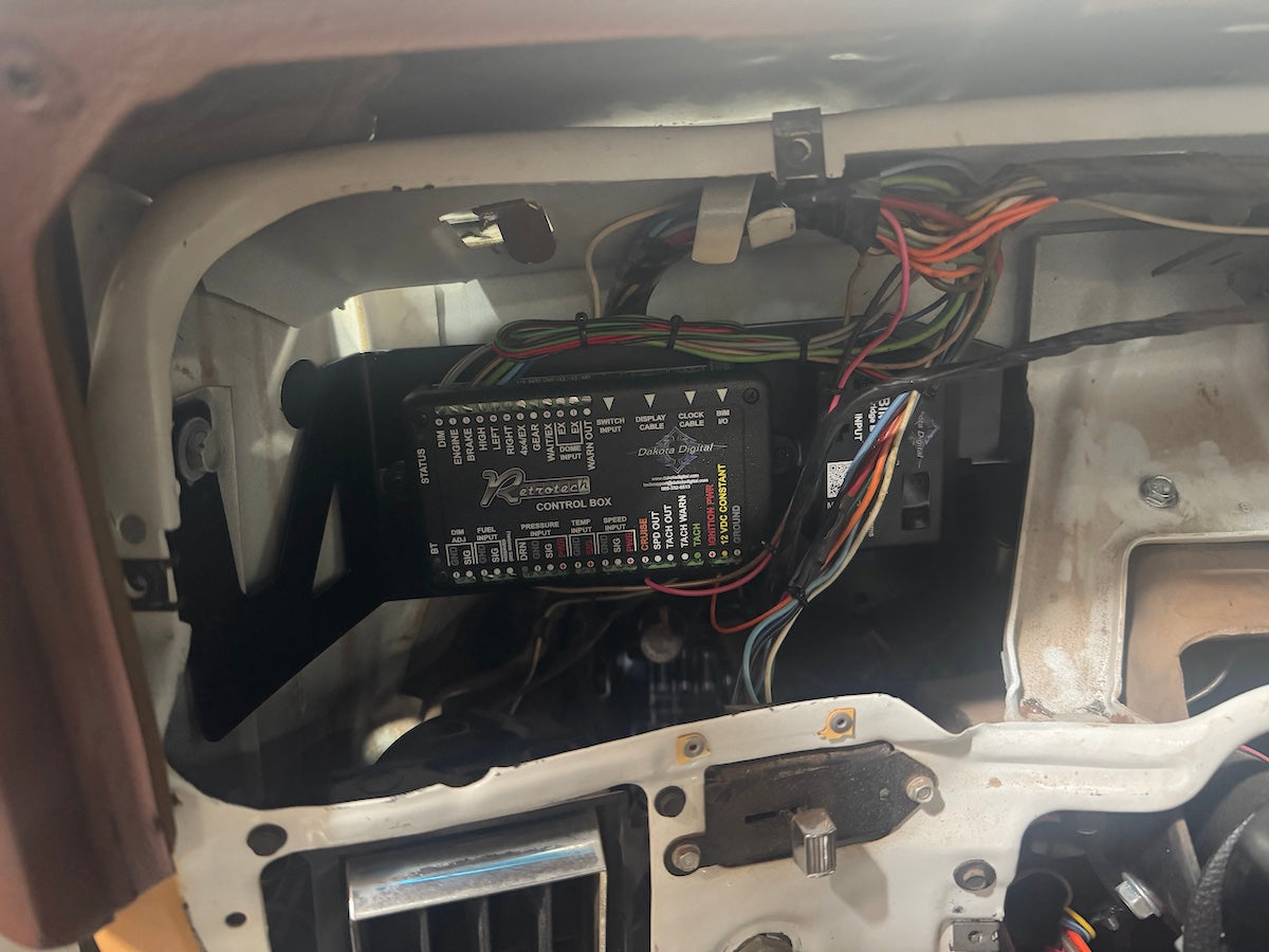 Mounting Bracket for Dakota Digital - 73-87 C10