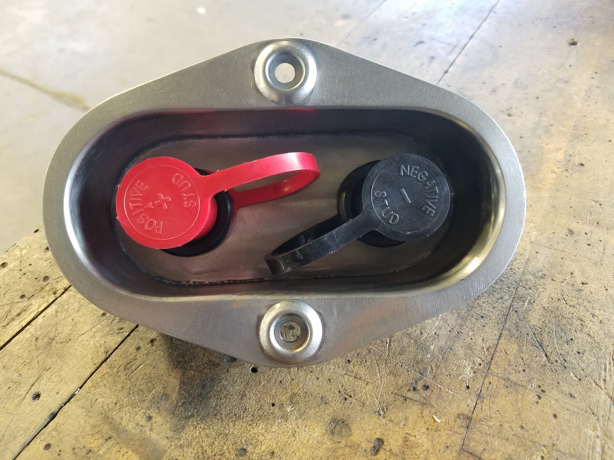 Hart Fab Charging Post Pocket