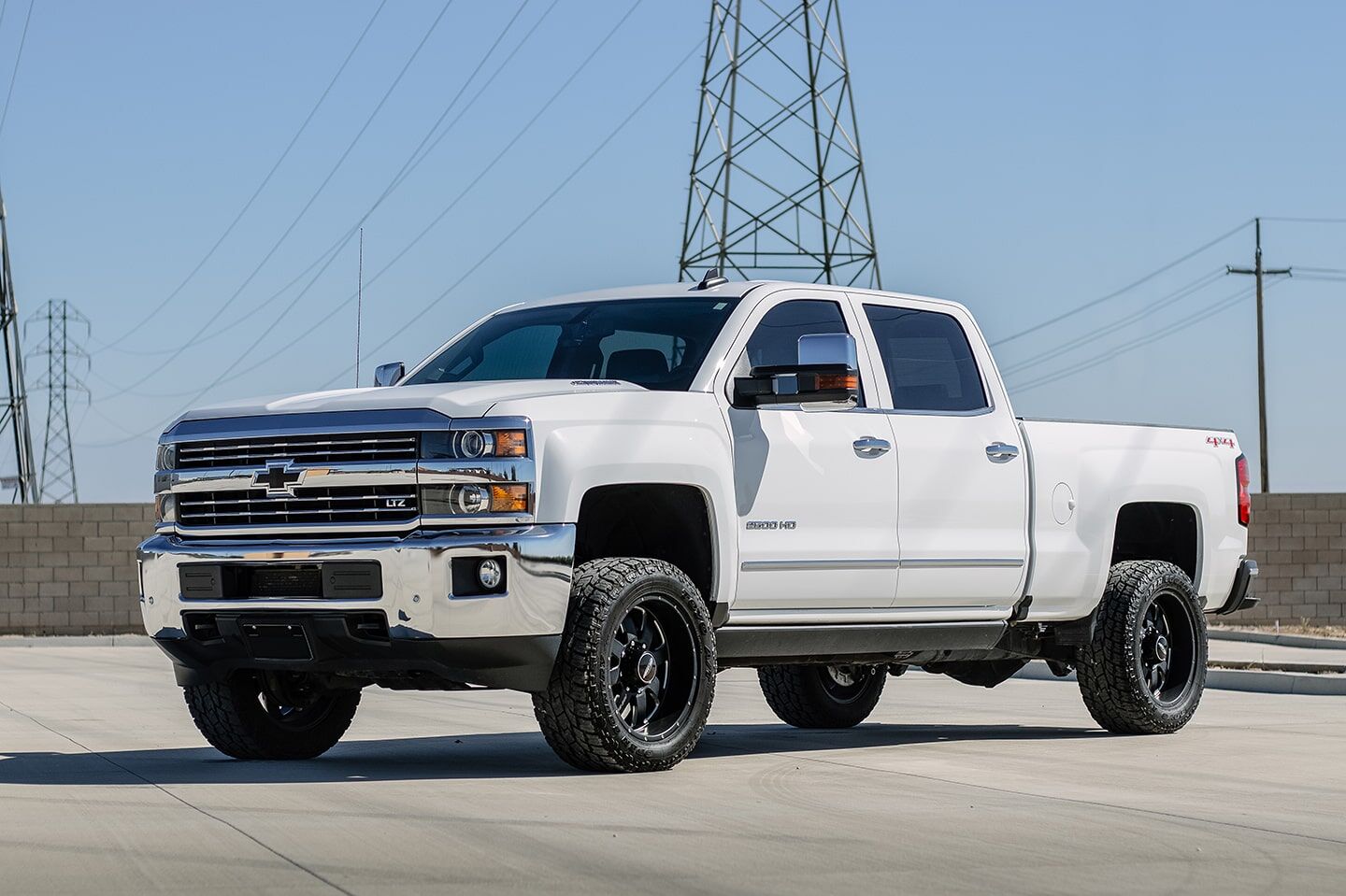 Cognito Premier Leveling Kit, 3" - 2.0 IFP Fox Shocks - 11-19 GM 2500/3500
