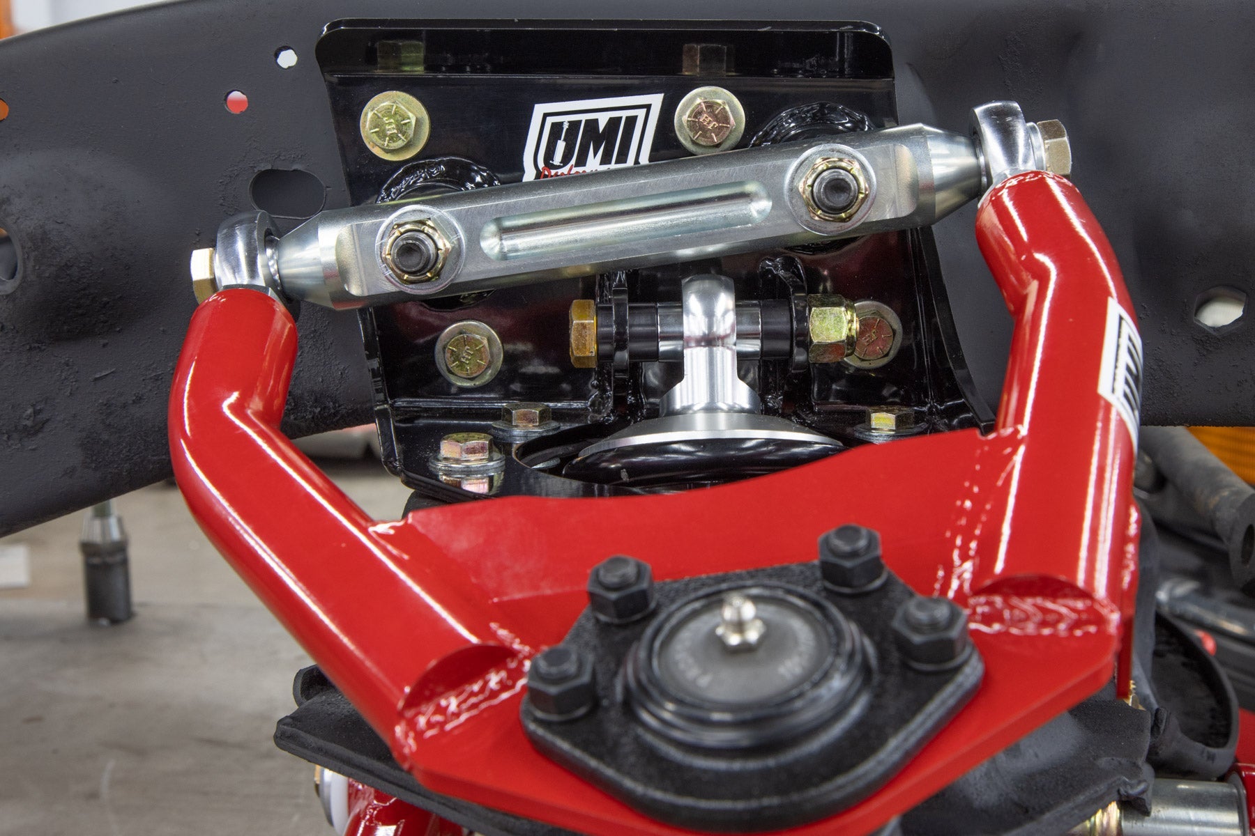 UMI Front Coilover Mounts - 63-87 C10 / 63-91 2wd SUV