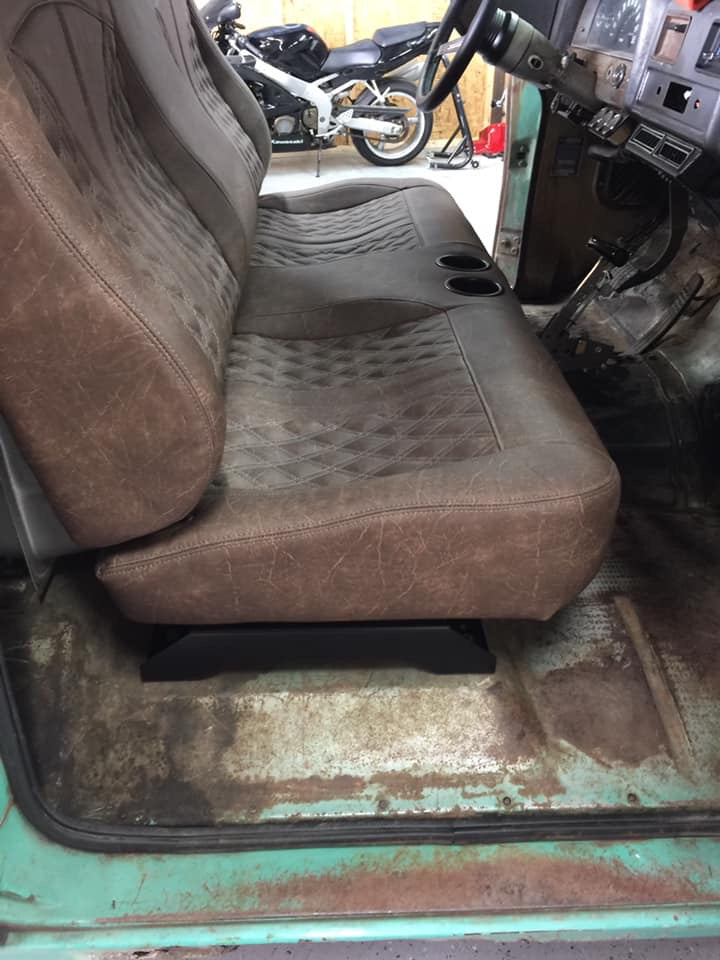 Seat Brackets for Titan and Snowden Seats - 60-66 C10