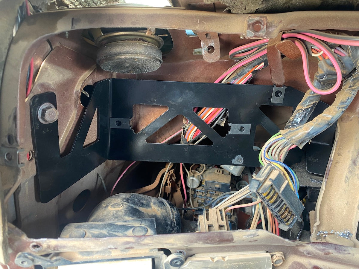 Mounting Bracket for Dakota Digital - 73-87 C10