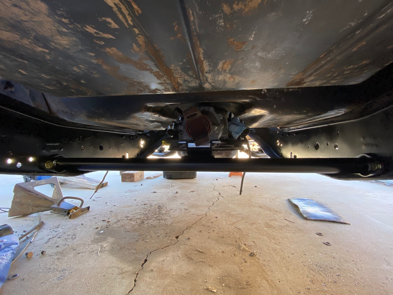 React Trans Crossmember - 63-87 C10