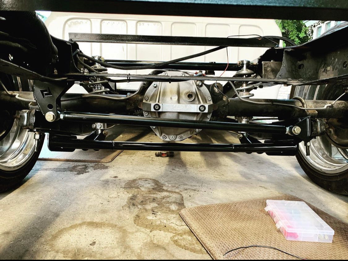 React Deluxe Panhard Bar Kit - 63-72 C10