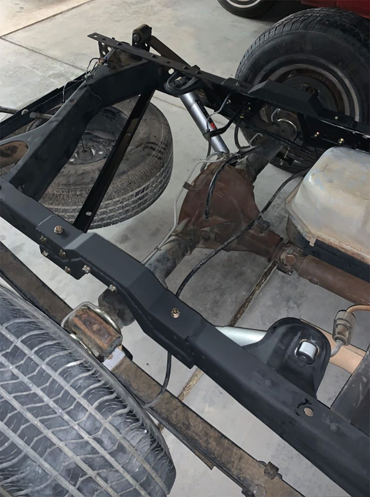 React Under Bed Step Notch - 88-98 C1500