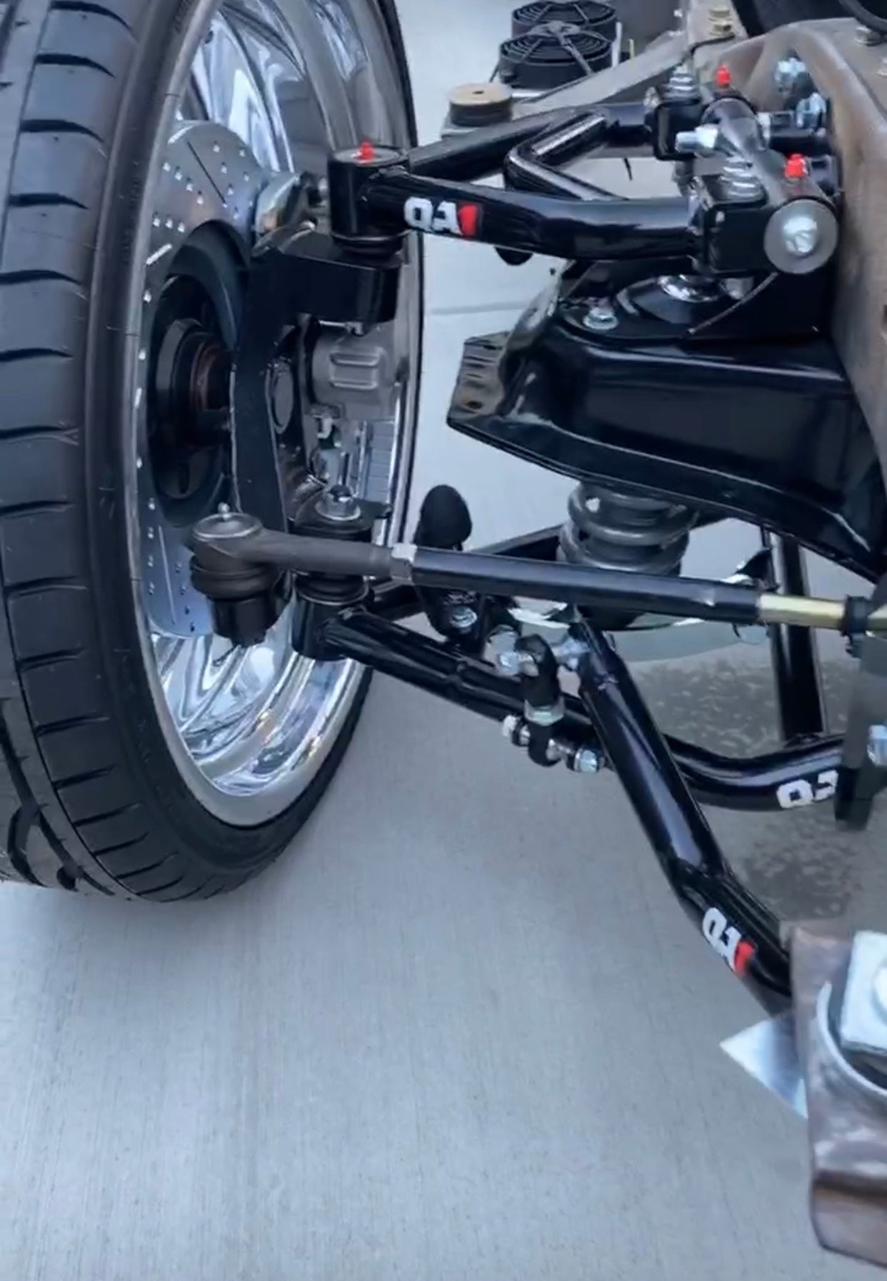 QA1 Front Double Adjustable Coilover System - 63-87 C10 / 63-91 2wd SUV